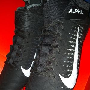 NIKE Alpha Menace Pro 2 mid